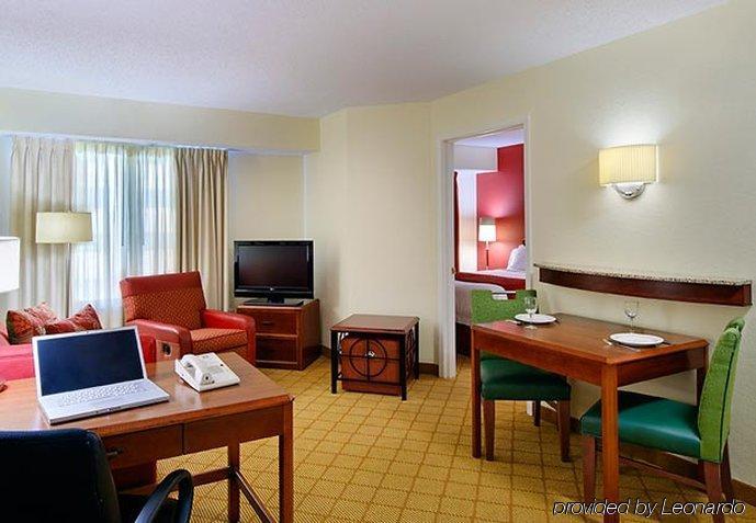 Residence Inn Charlotte Southpark Экстерьер фото